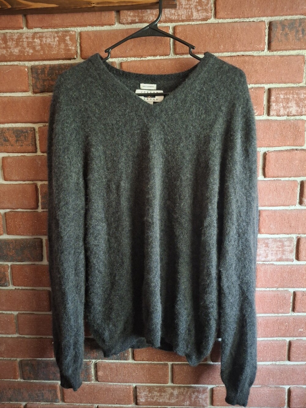 Joseph Abboud Men's Dark Charcoal V-Neck Sweater